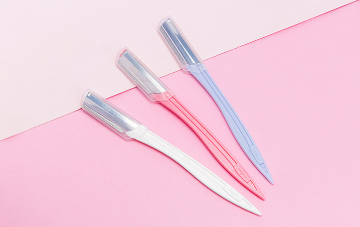 Luxurious Eyebrow Razor